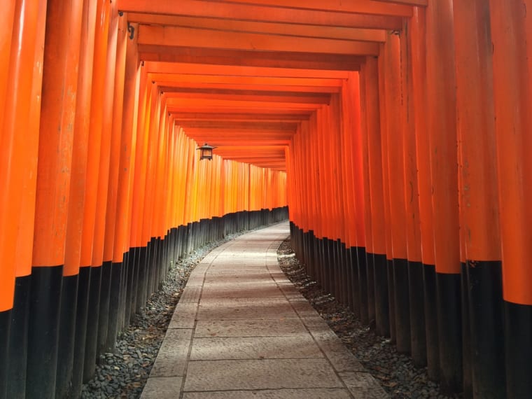 京都にある圧巻の鳥居が並ぶ伏見稲荷大社の秘密に迫る お座敷体験 宴 Utage